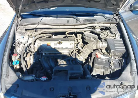 2011 Honda Accord 2.4 Ex-L from USA, damaged, VIN 1HGCP2F87BA033254